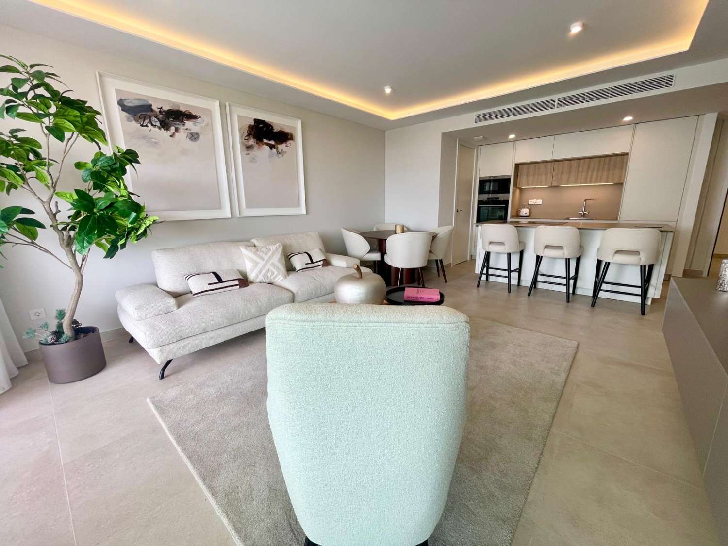 Mediterranes Wohngefühl auf höchstem Niveau – Exklusive 3-Zimmer-Wohnung in Toplage von Fuengirola