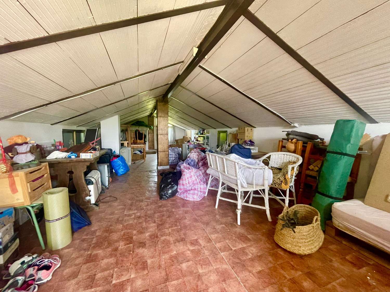 Chalet renovado con piscina en parcela privada en Moraleda de Zafayona (Granada)