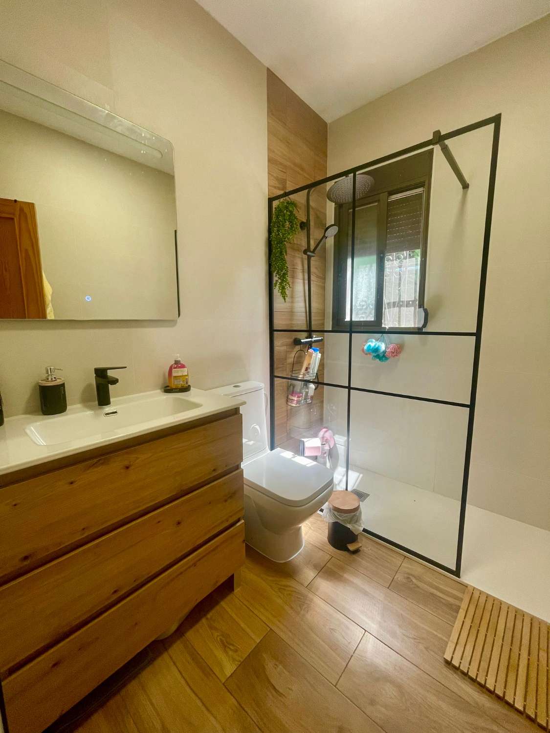Chalet renovado con piscina en parcela privada en Moraleda de Zafayona (Granada)