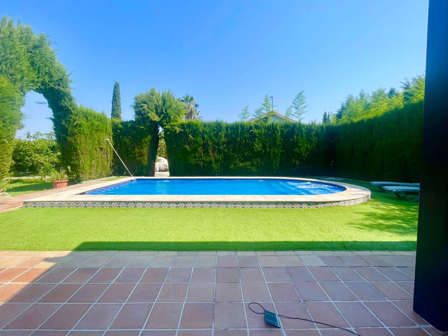 Chalet renovado con piscina en parcela privada en Moraleda de Zafayona (Granada)