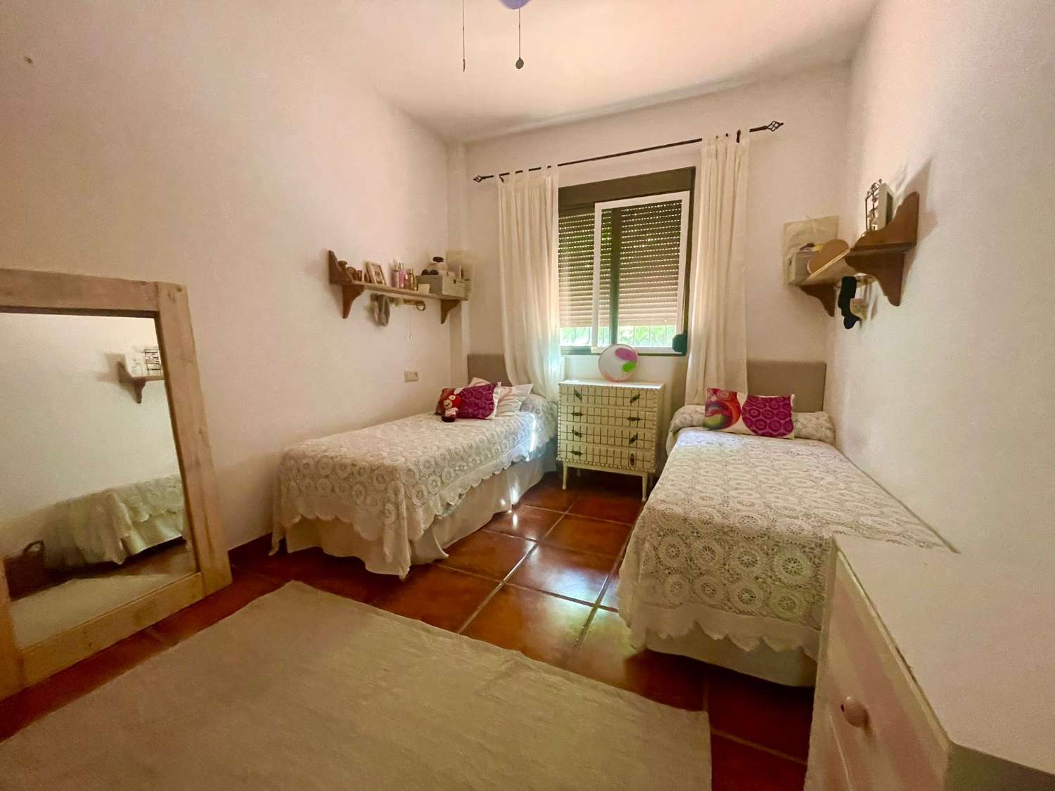 Chalet renovado con piscina en parcela privada en Moraleda de Zafayona (Granada)