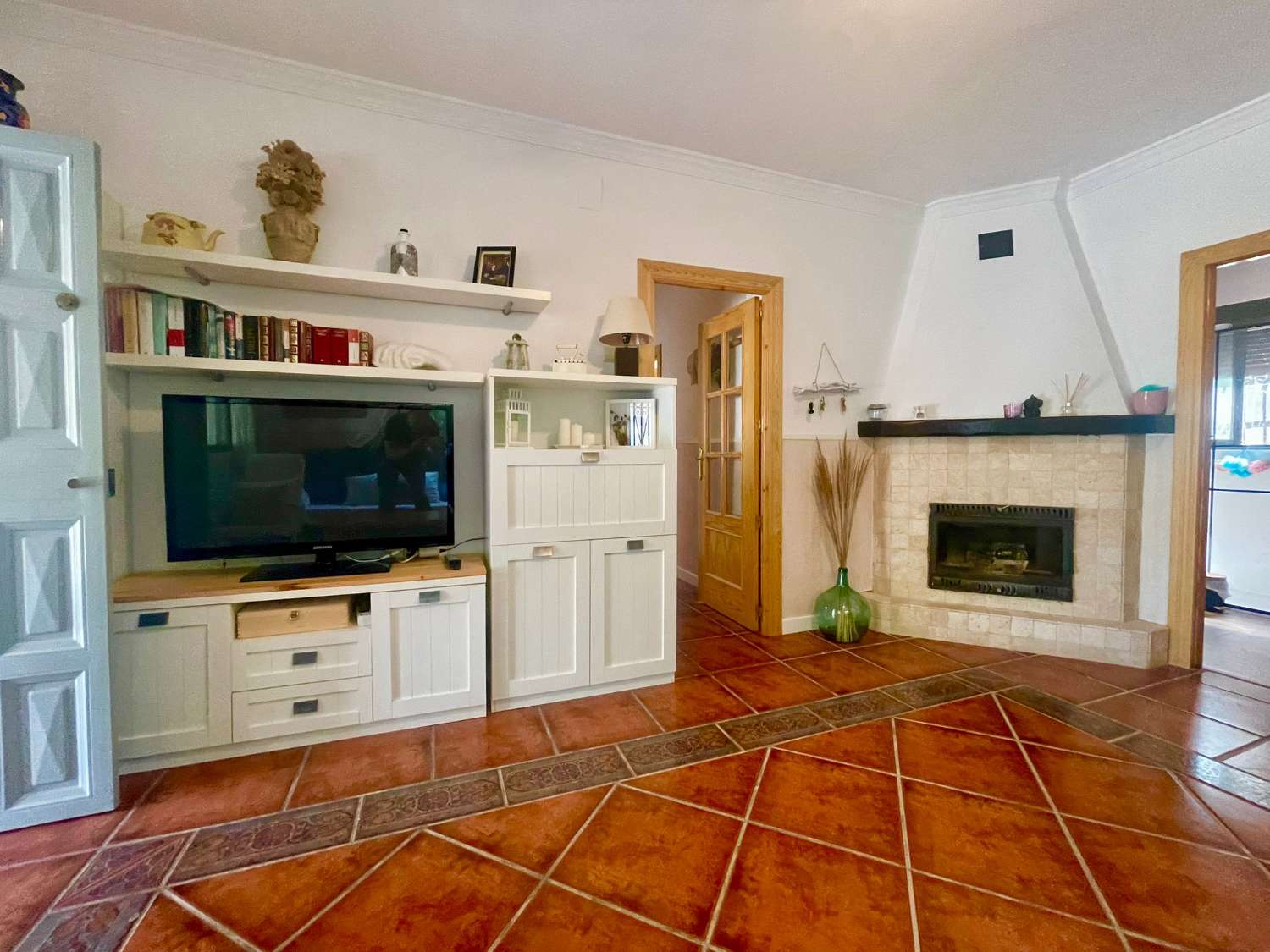 Chalet renovado con piscina en parcela privada en Moraleda de Zafayona (Granada)