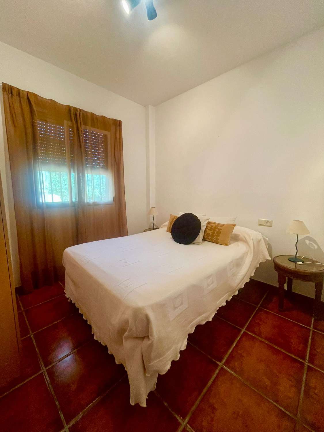 Chalet renovado con piscina en parcela privada en Moraleda de Zafayona (Granada)