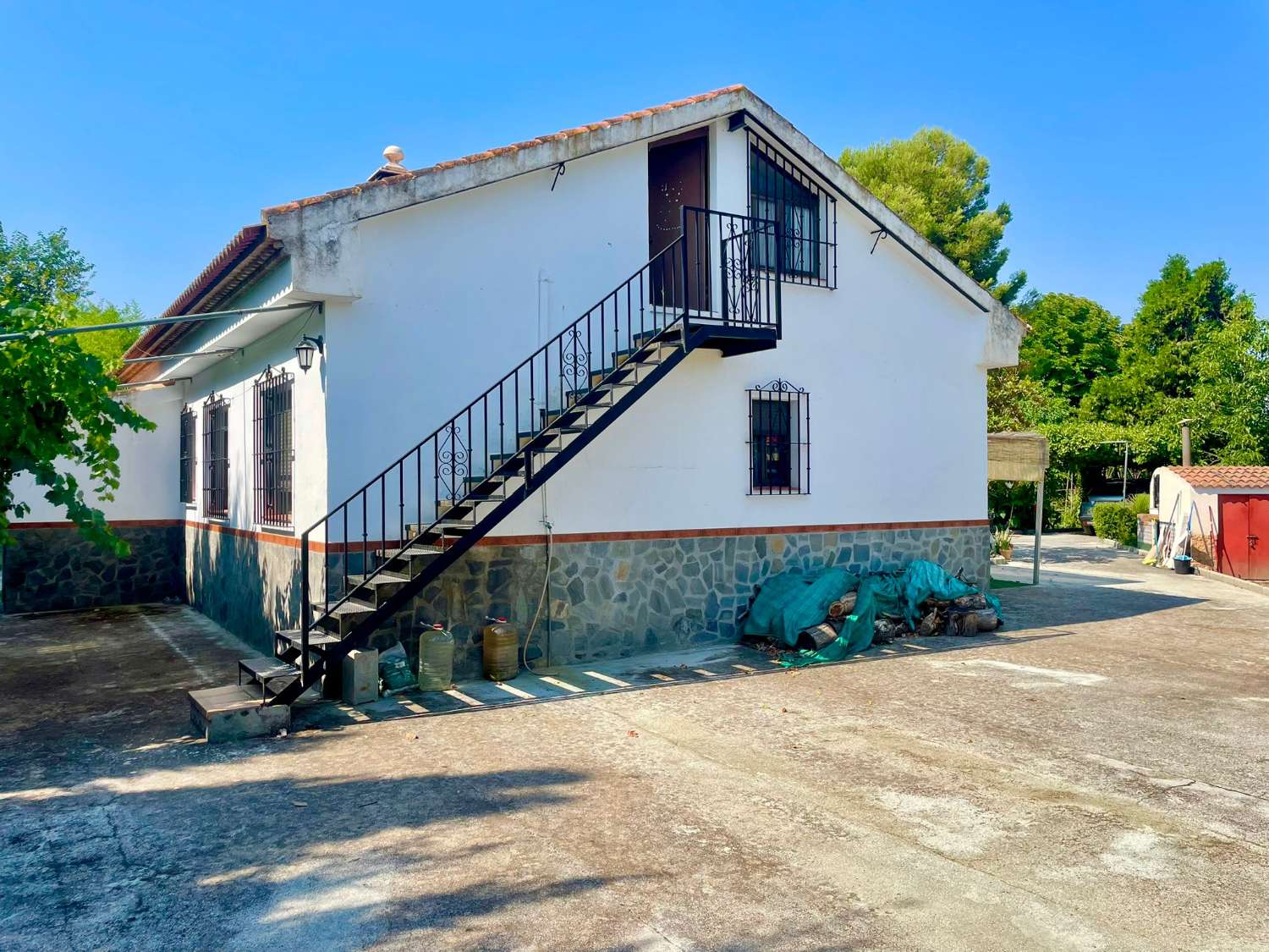 Chalet renovado con piscina en parcela privada en Moraleda de Zafayona (Granada)