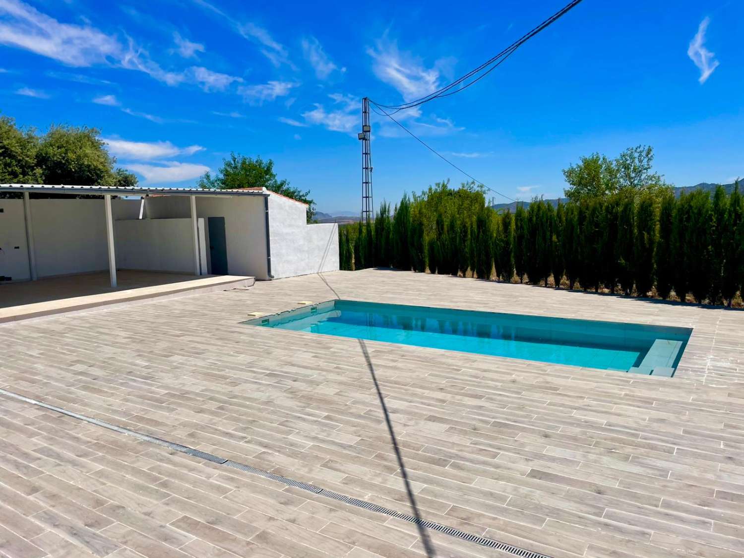 Chalet moderno con terreno de 120.000 m² en ubicación aislada – cerca de Gorafe y Baza