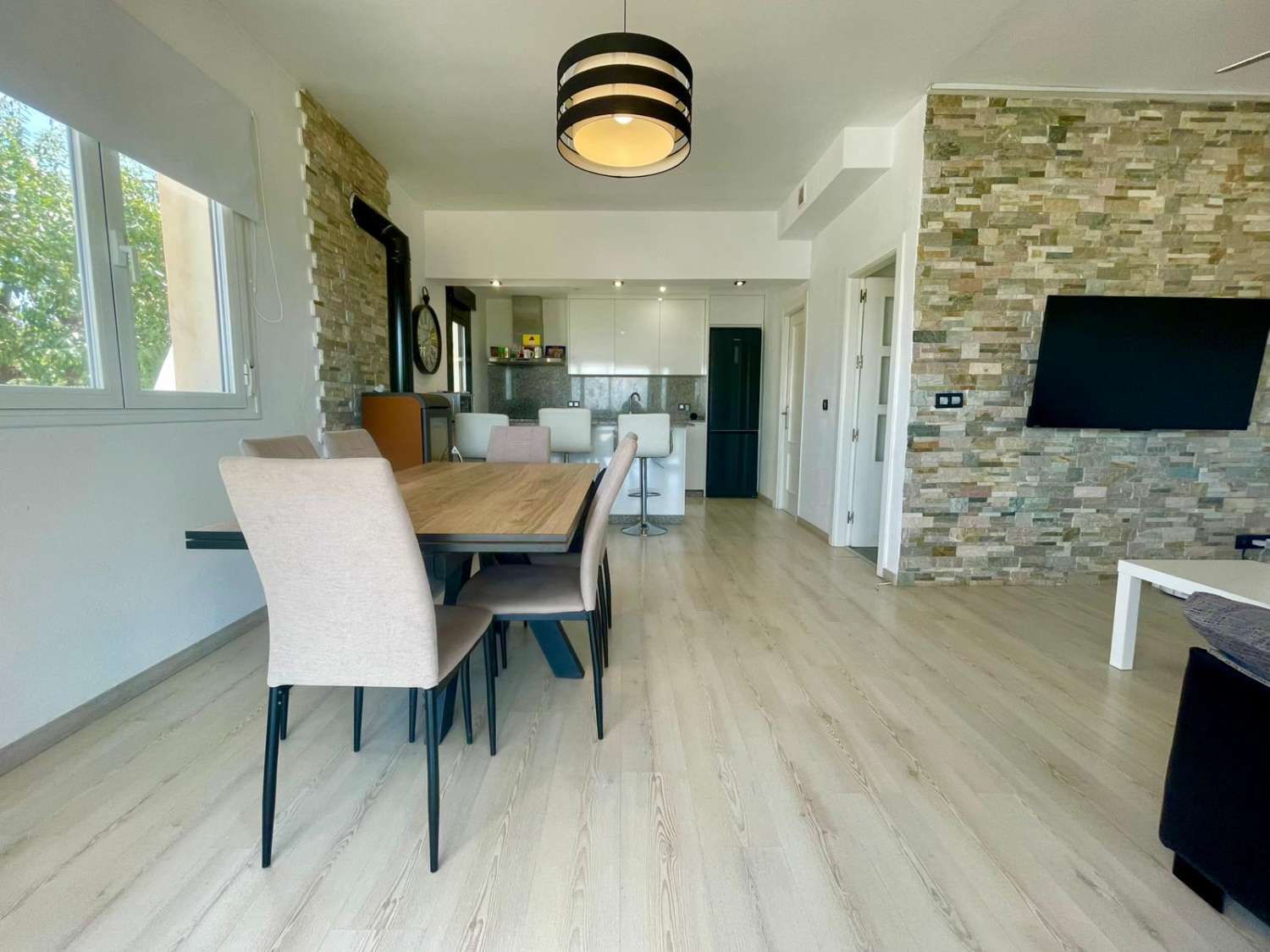 Chalet moderno con terreno de 120.000 m² en ubicación aislada – cerca de Gorafe y Baza