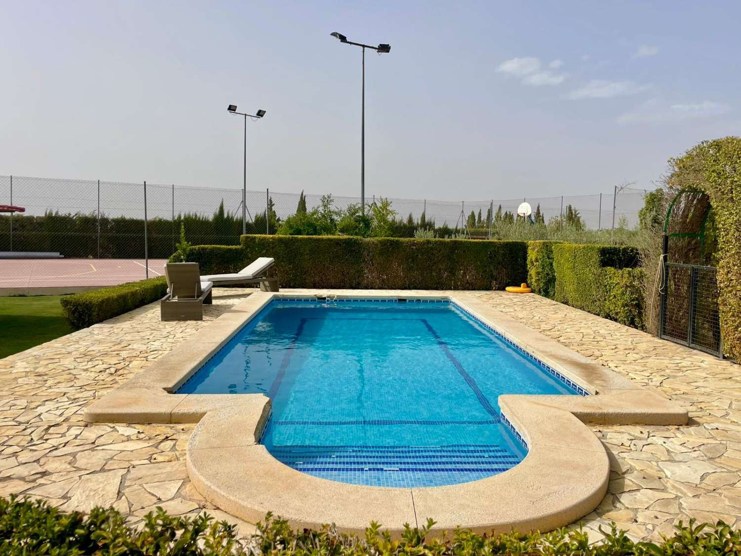 Landhaus mit Olivenhain, Pool und Sportbereich in Moraleda de Zafayona