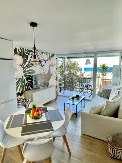 Charmantes Apartment mit Meerblick in La Carihuela, Torremolinos