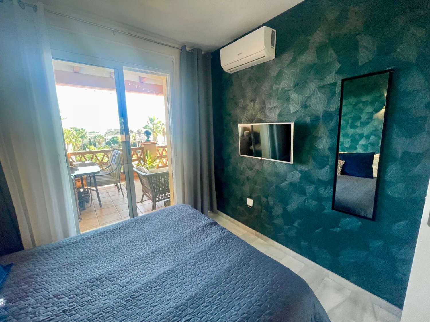 Gemütliches Apartment mit Meerblick in Calaburra – Chaparral, Mijas