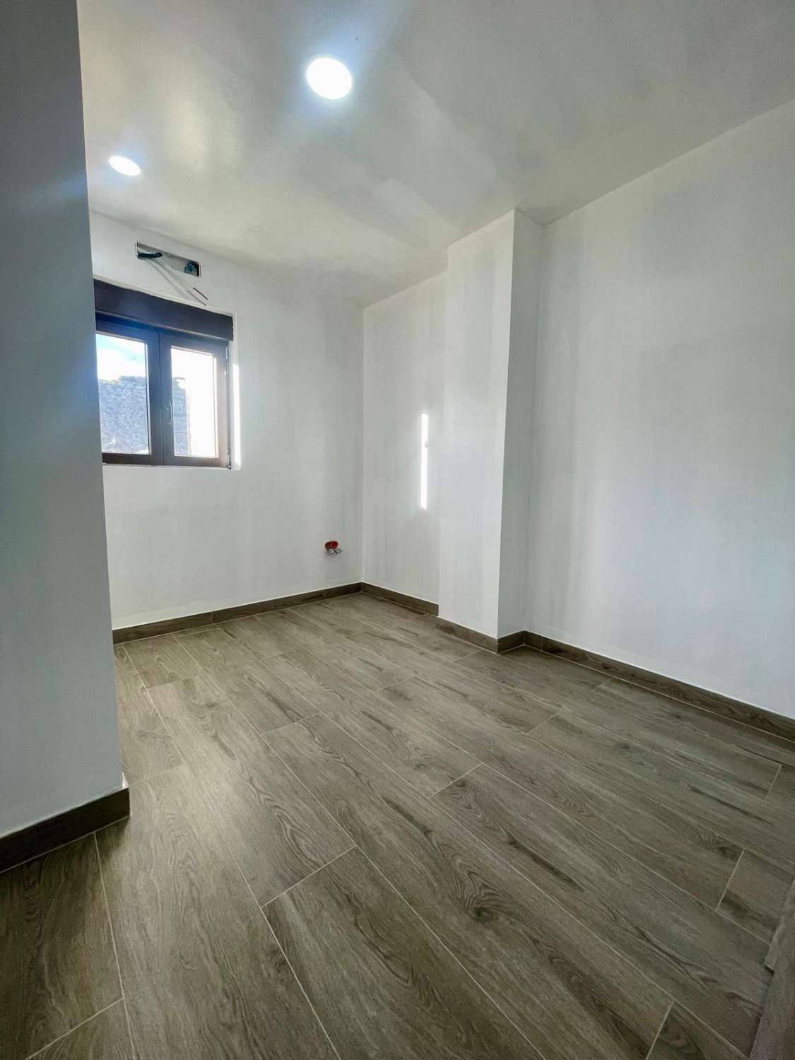 Renoviertes Stadthaus im Herzen von Vélez de Benaudalla – modernes Wohnen in historischem Ambiente