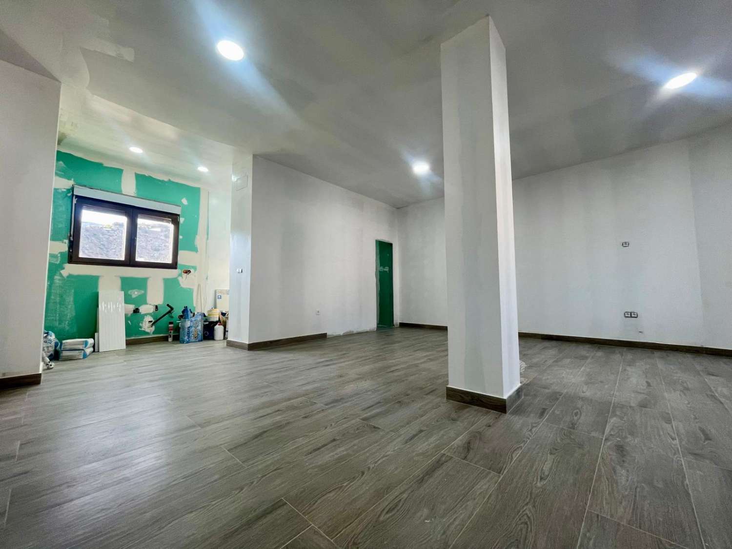 Renoviertes Stadthaus im Herzen von Vélez de Benaudalla – modernes Wohnen in historischem Ambiente