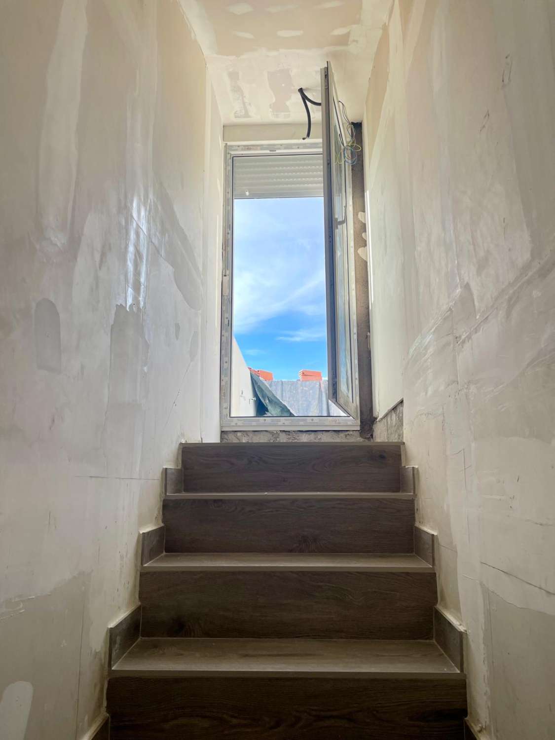 Renoviertes Stadthaus im Herzen von Vélez de Benaudalla – modernes Wohnen in historischem Ambiente