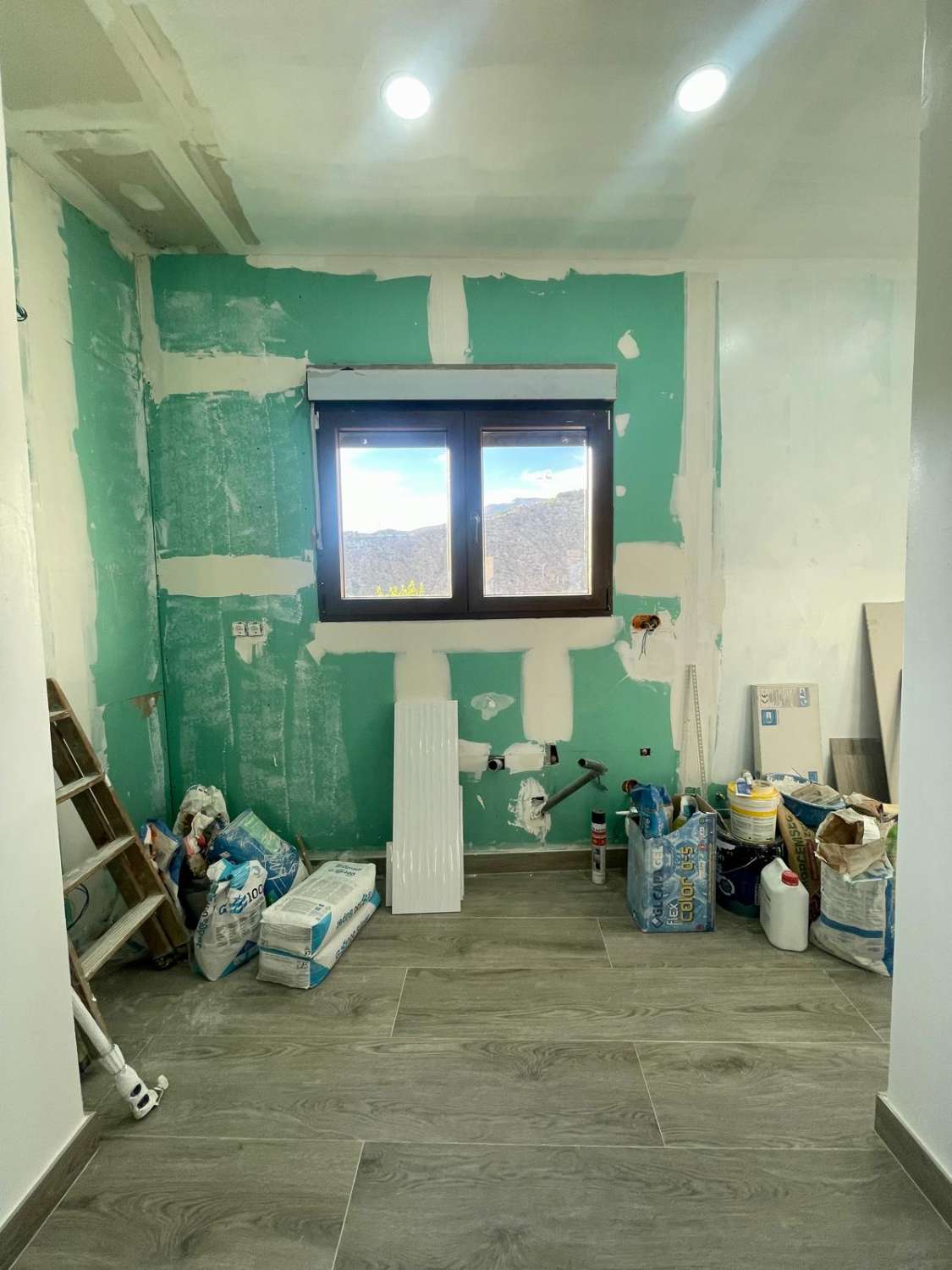 Renoviertes Stadthaus im Herzen von Vélez de Benaudalla – modernes Wohnen in historischem Ambiente