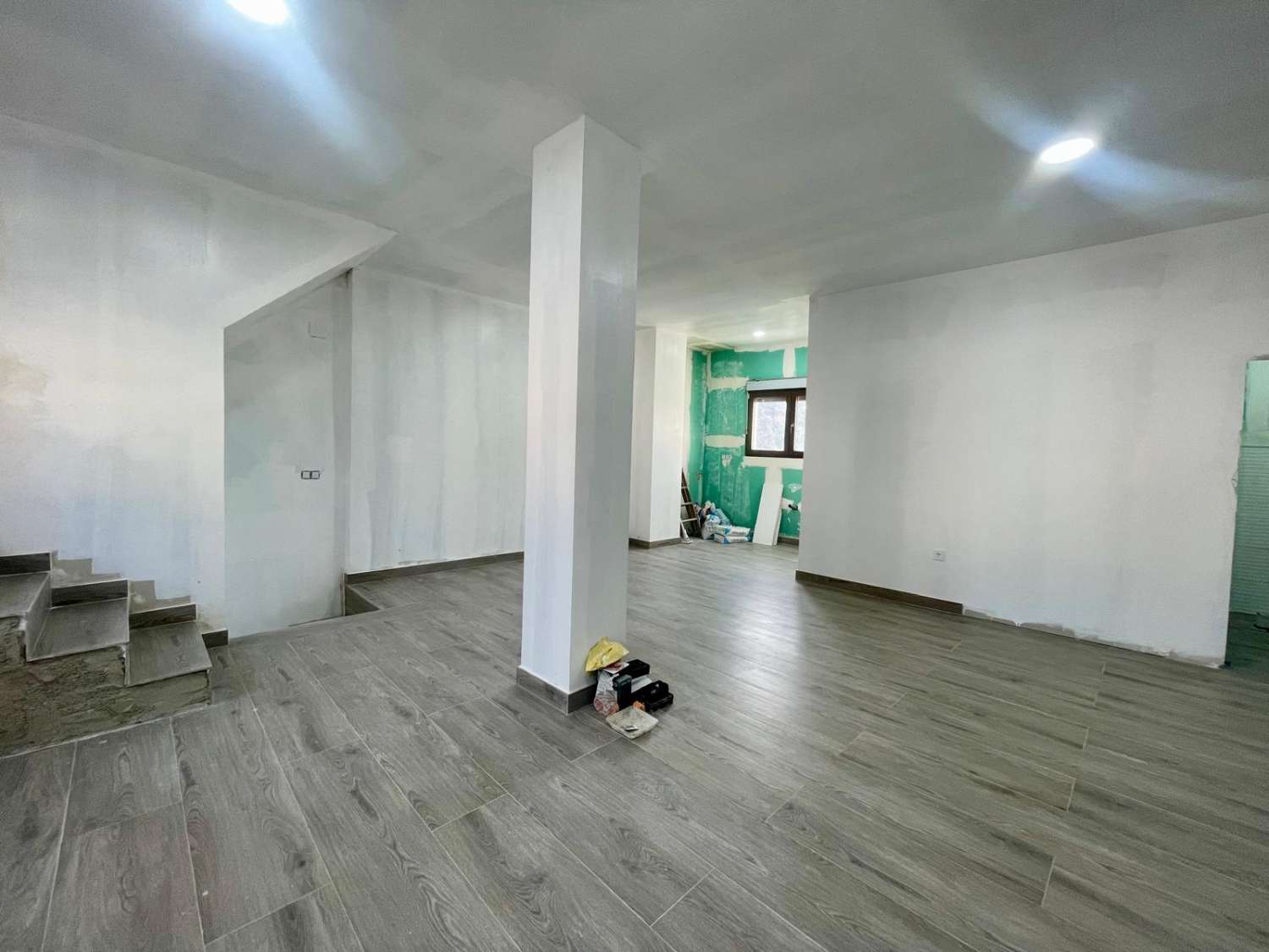 Renoviertes Stadthaus im Herzen von Vélez de Benaudalla – modernes Wohnen in historischem Ambiente