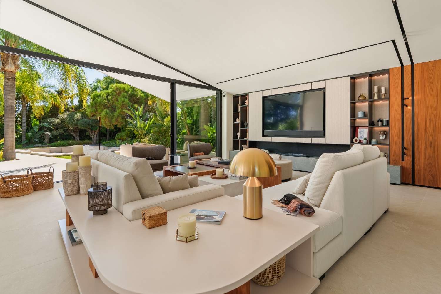 Moderne Luxusvilla in Las Chapas, Marbella Este