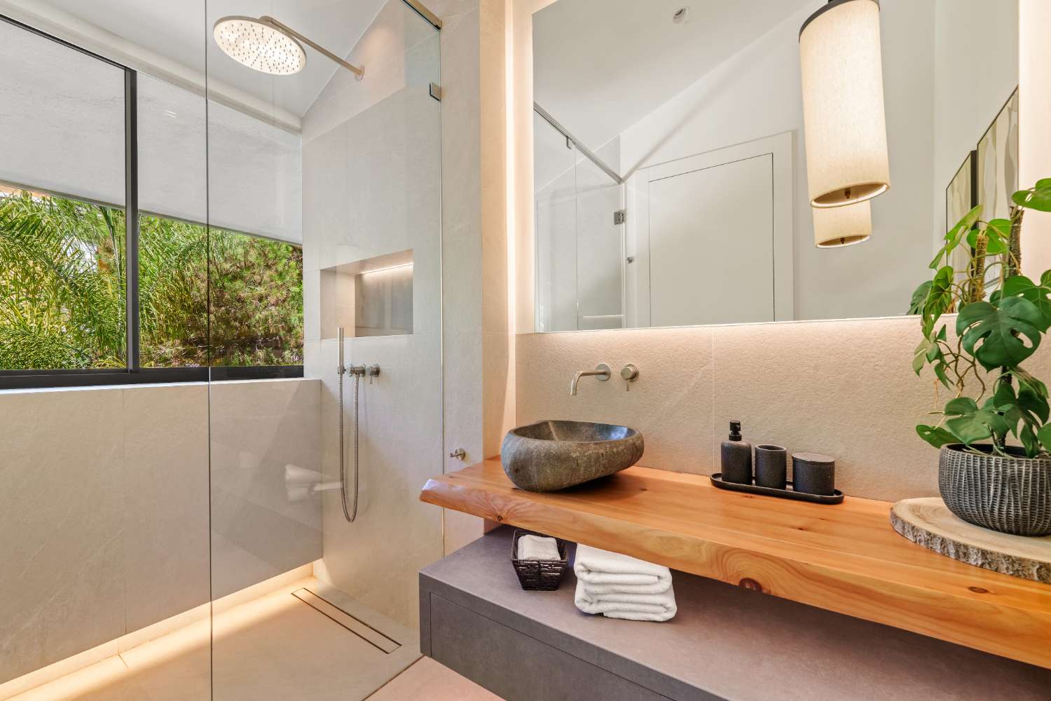 Moderne Luxusvilla in Las Chapas, Marbella Este