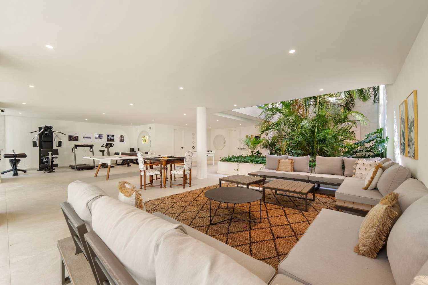 Moderne Luxusvilla in Las Chapas, Marbella Este