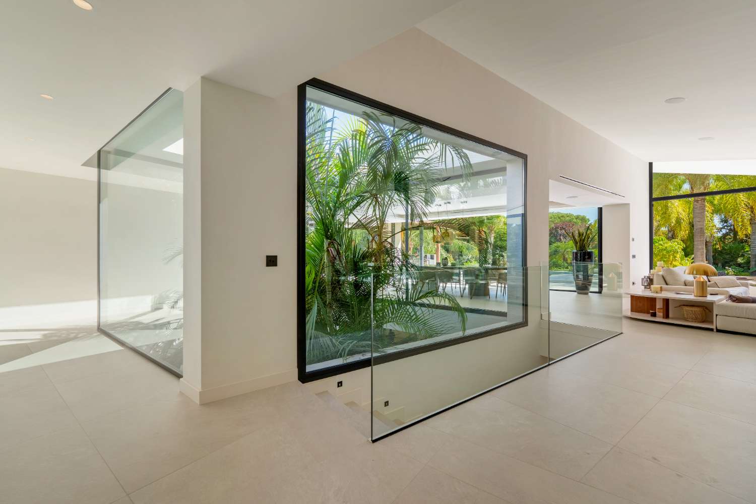 Moderne Luxusvilla in Las Chapas, Marbella Este