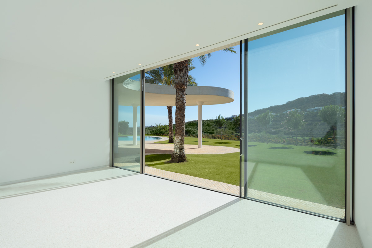 Moderne Luxusvilla in Casares Golf – Exklusives Wohnen in Finca Cortesin