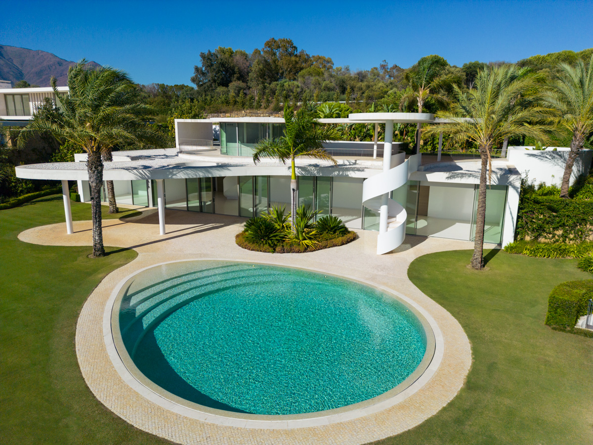 Moderne Luxusvilla in Casares Golf – Exklusives Wohnen in Finca Cortesin