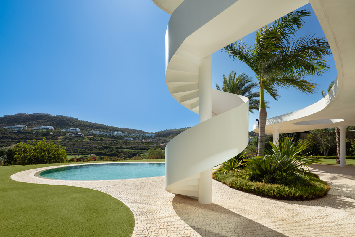 Moderne Luxusvilla in Casares Golf – Exklusives Wohnen in Finca Cortesin