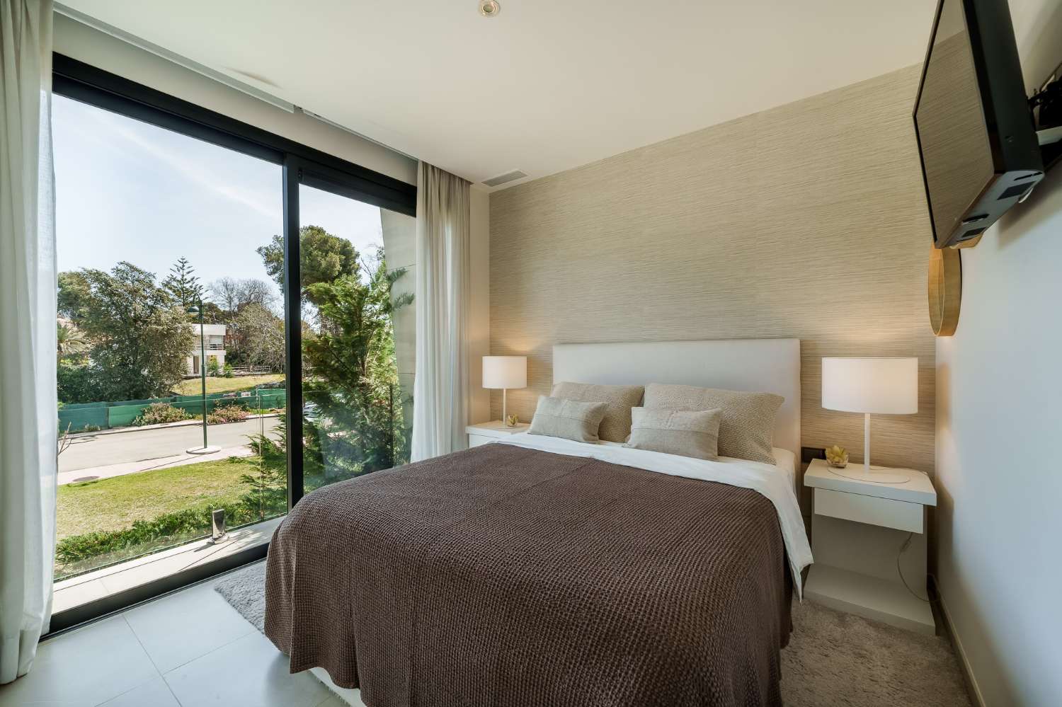 Moderne Doppelhaushälfte Azure 7 in Banus Bay, Marbella