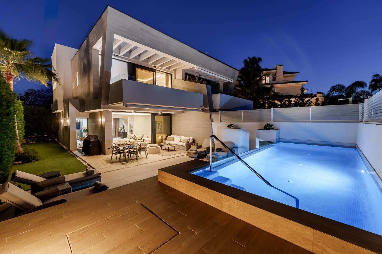 Moderne Doppelhaushälfte Azure 7 in Banus Bay, Marbella