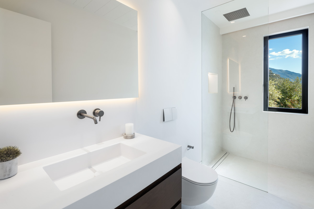 Moderne Luxusvilla in Lomas de La Quinta – Architektur von Carlos Lamas mit Meerblick