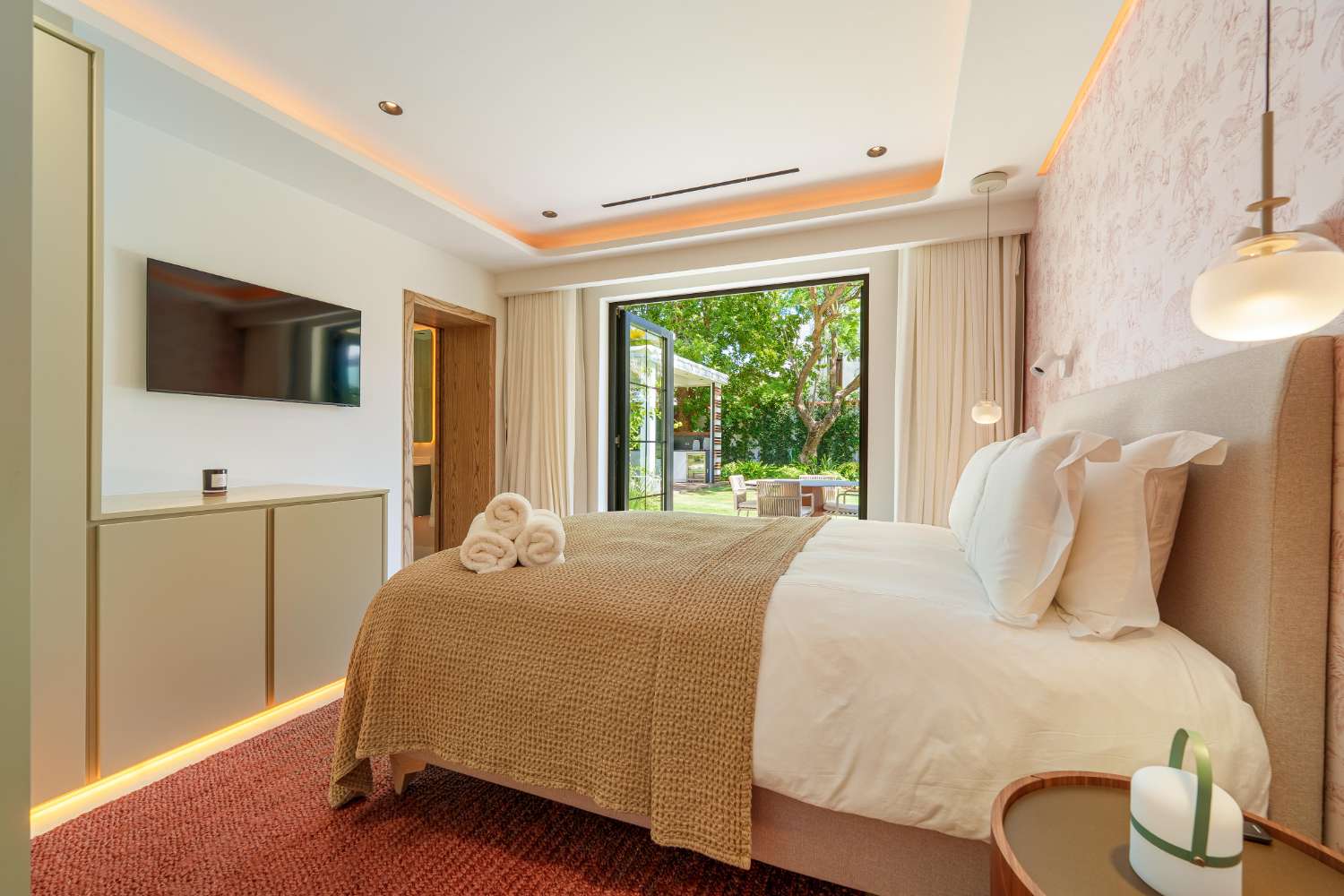 Moderne Luxusvilla in Marbella – Eleganz auf einer Ebene nahe Puerto Banús