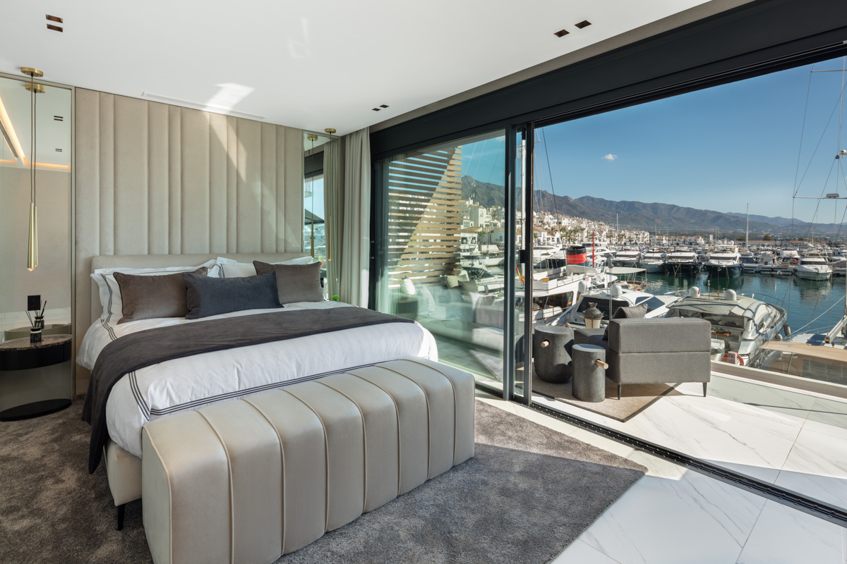 Luxusapartment in Puerto Banús – Panoramablick auf das Mittelmeer