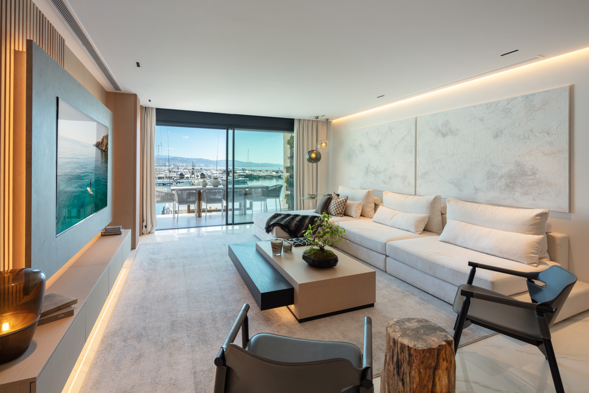 Luxusapartment in Puerto Banús – Panoramablick auf das Mittelmeer