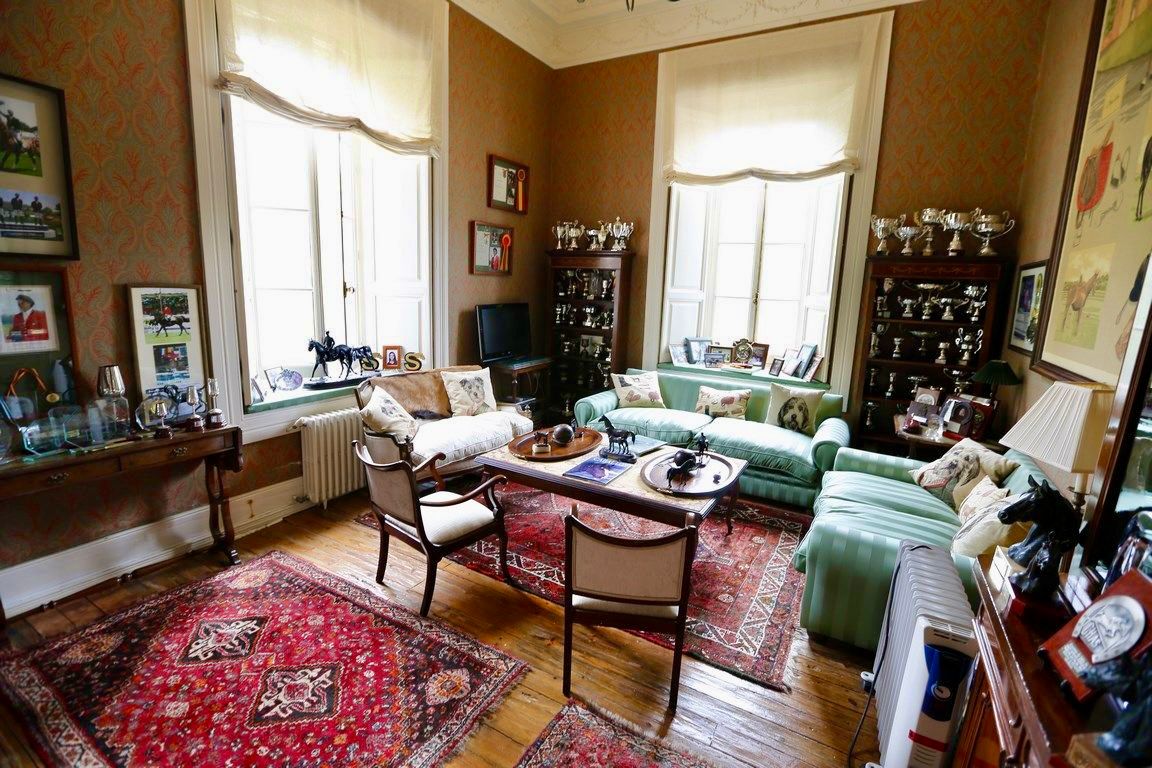 Palastartige Residenz des 19. Jahrhunderts mit historischem Botanischem Garten und Reitanlage – Elvas, Portugal