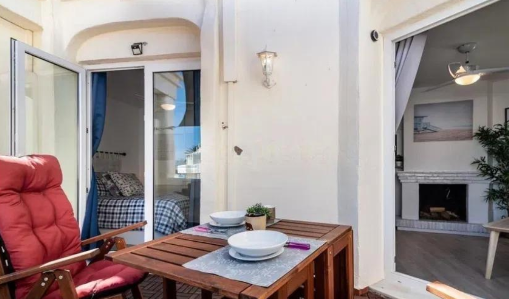 Exklusives Apartment mit Meerblick und Tourismuslizenz in Puerto Marina, Benalmádena