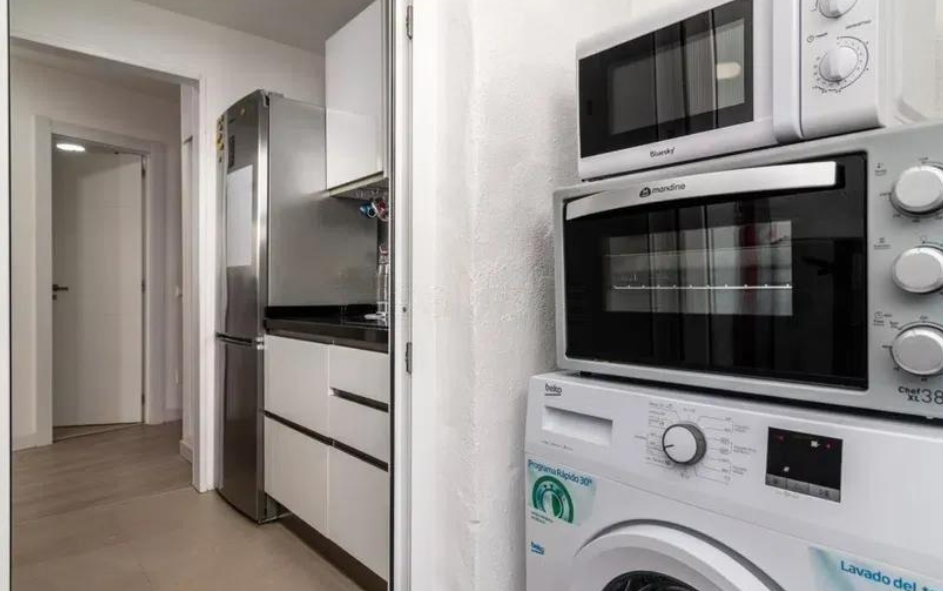 Exklusives Apartment mit Meerblick und Tourismuslizenz in Puerto Marina, Benalmádena