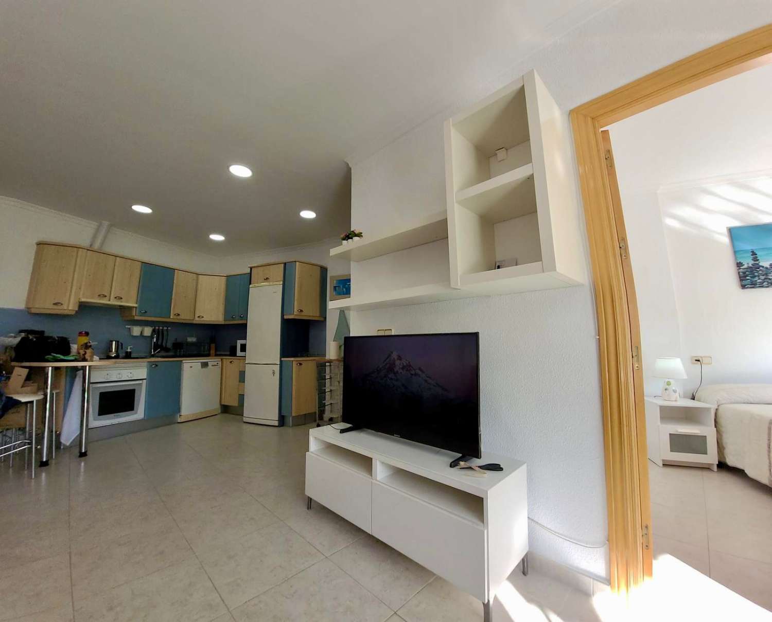 Exklusives Apartment in erster Strandlinie mit Tourismuslizenz in Calahonda, Mijas