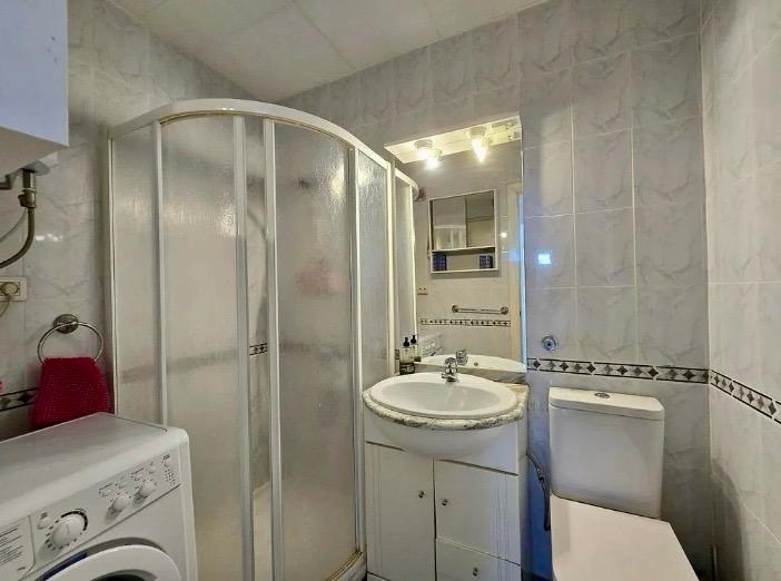 Modernes Apartment mit Meerblick in Benalmádena – Nur 5 Minuten vom Strand entfernt