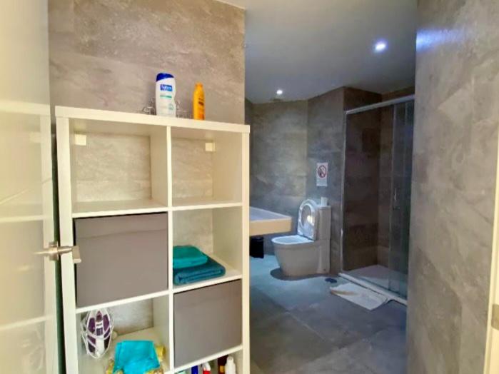 Apartment mit Meerblick, Terrasse und Gemeinschaftspool in Torremolinos