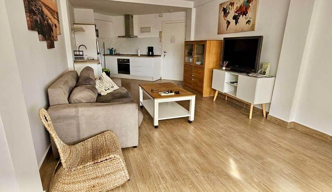 Apartment mit Meerblick, Terrasse und Gemeinschaftspool in Torremolinos