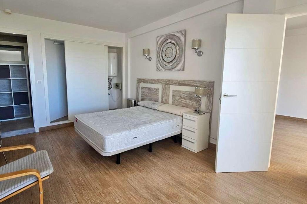 Apartment mit Meerblick, Terrasse und Gemeinschaftspool in Torremolinos