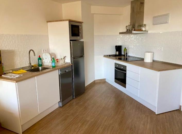 Apartment mit Meerblick, Terrasse und Gemeinschaftspool in Torremolinos