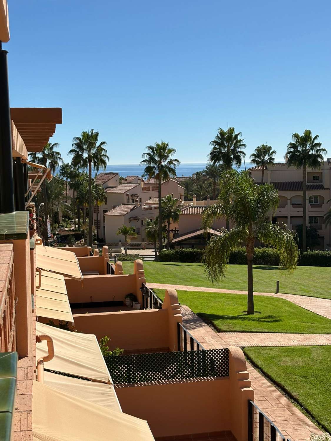 Apartment mit Meerblick und sonniger Terrasse in Mijas Costa