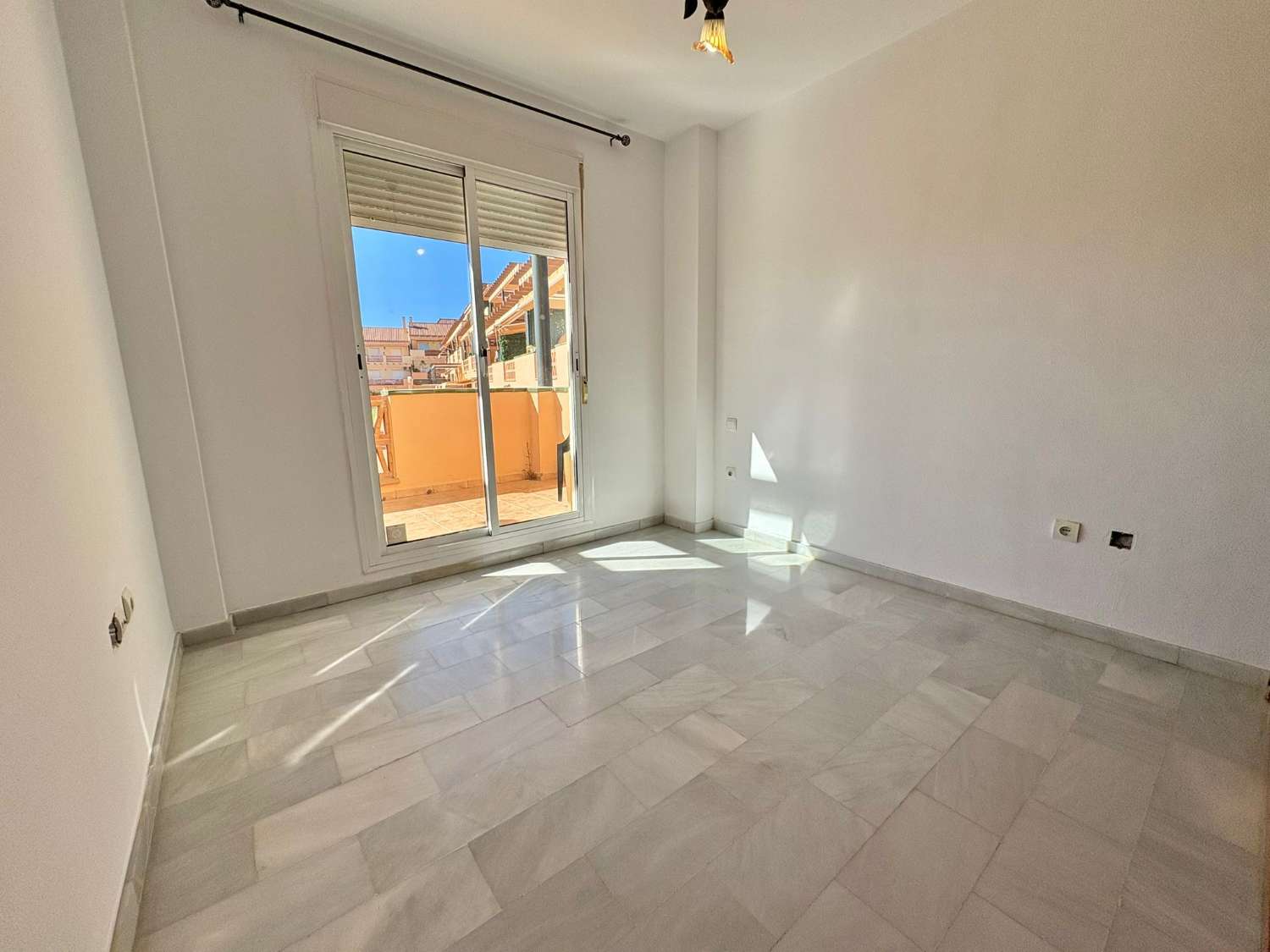 Apartment mit Meerblick und sonniger Terrasse in Mijas Costa