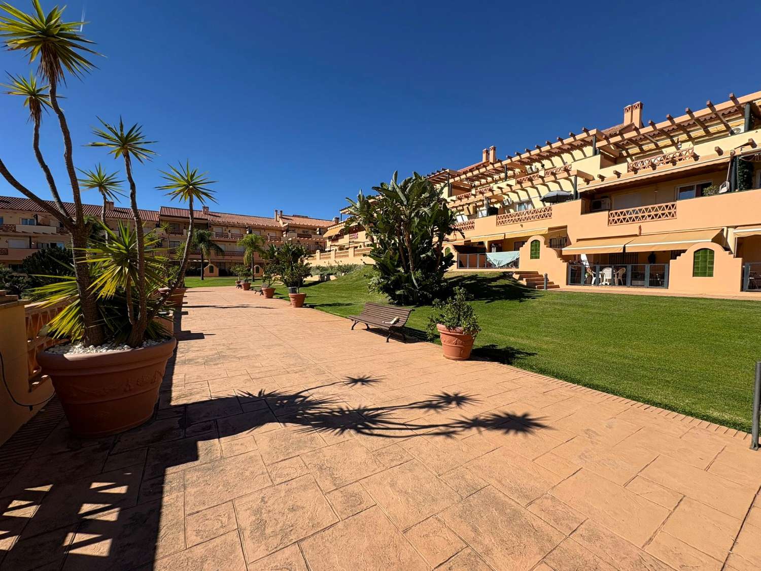 Apartment mit Meerblick und sonniger Terrasse in Mijas Costa