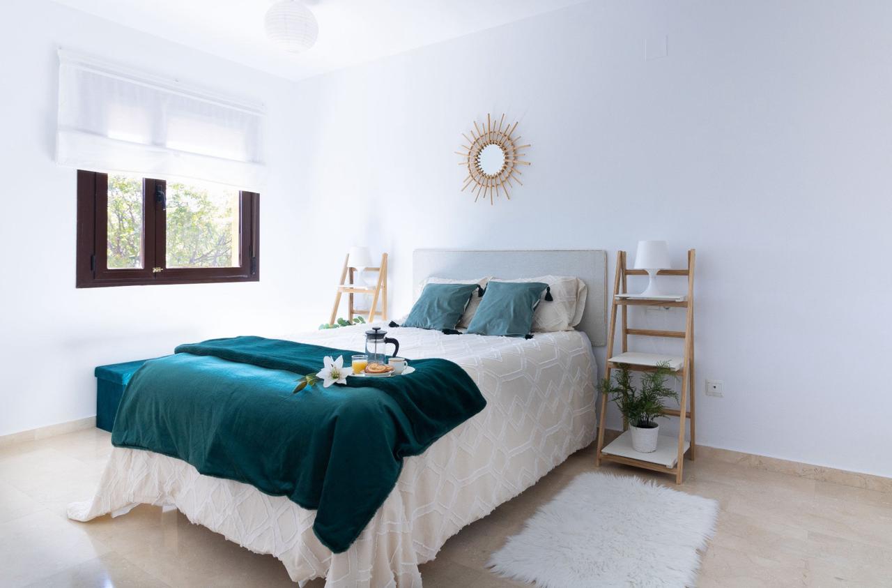 Wohnung zum Verkauf im Hafen von Estepona – Zentrale Lage mit Meerblick