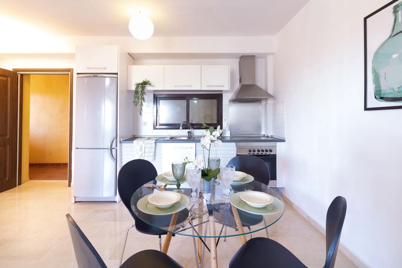 Wohnung zum Verkauf im Hafen von Estepona – Zentrale Lage mit Meerblick