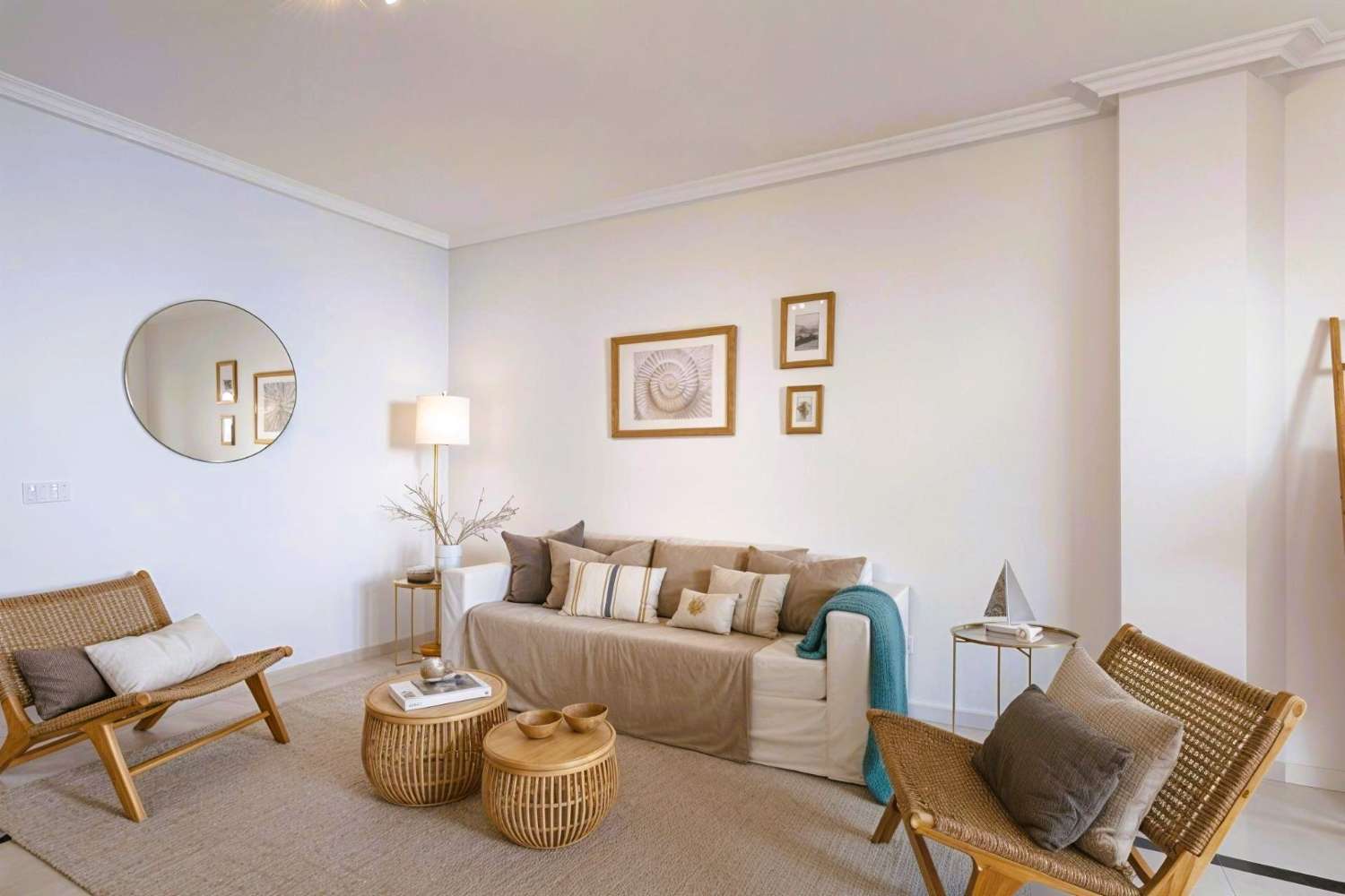 Exklusive Wohnung in erster Strandlinie mit Meerblick in Torrequebrada, Benalmádena