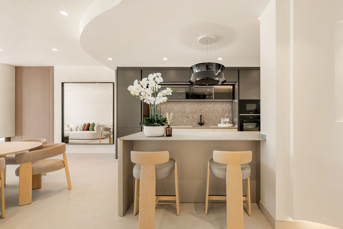 Luxuriöses Duplex-Penthouse mit spektakulären Meerblicken in Esteponas New Golden Mile