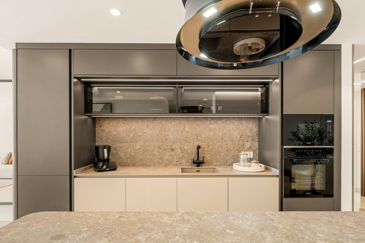 Luxuriöses Duplex-Penthouse mit spektakulären Meerblicken in Esteponas New Golden Mile