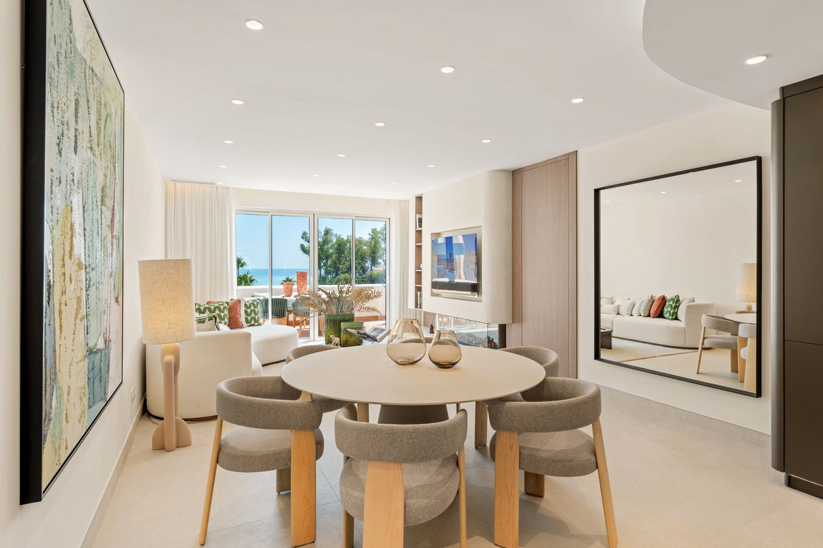 Luxuriöses Duplex-Penthouse mit spektakulären Meerblicken in Esteponas New Golden Mile
