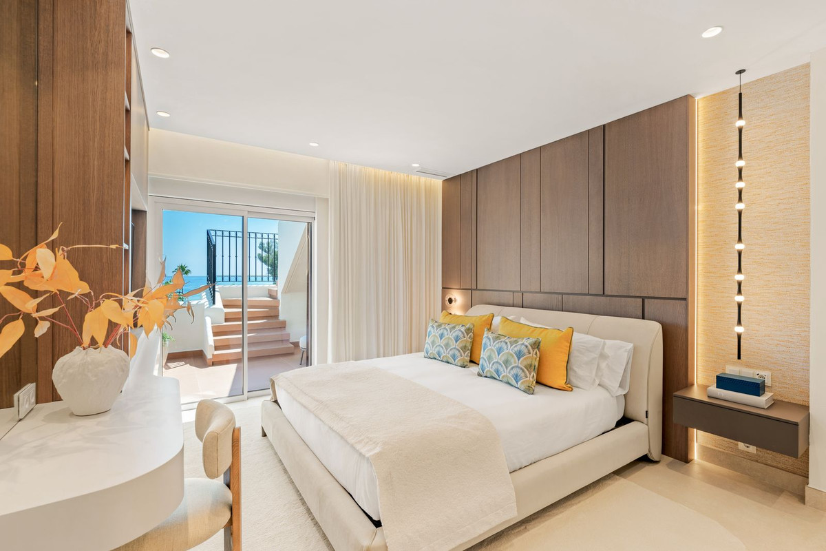 Luxuriöses Duplex-Penthouse mit spektakulären Meerblicken in Esteponas New Golden Mile